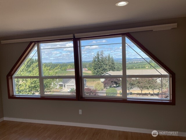 117 Garrett Loop Property Photo 32