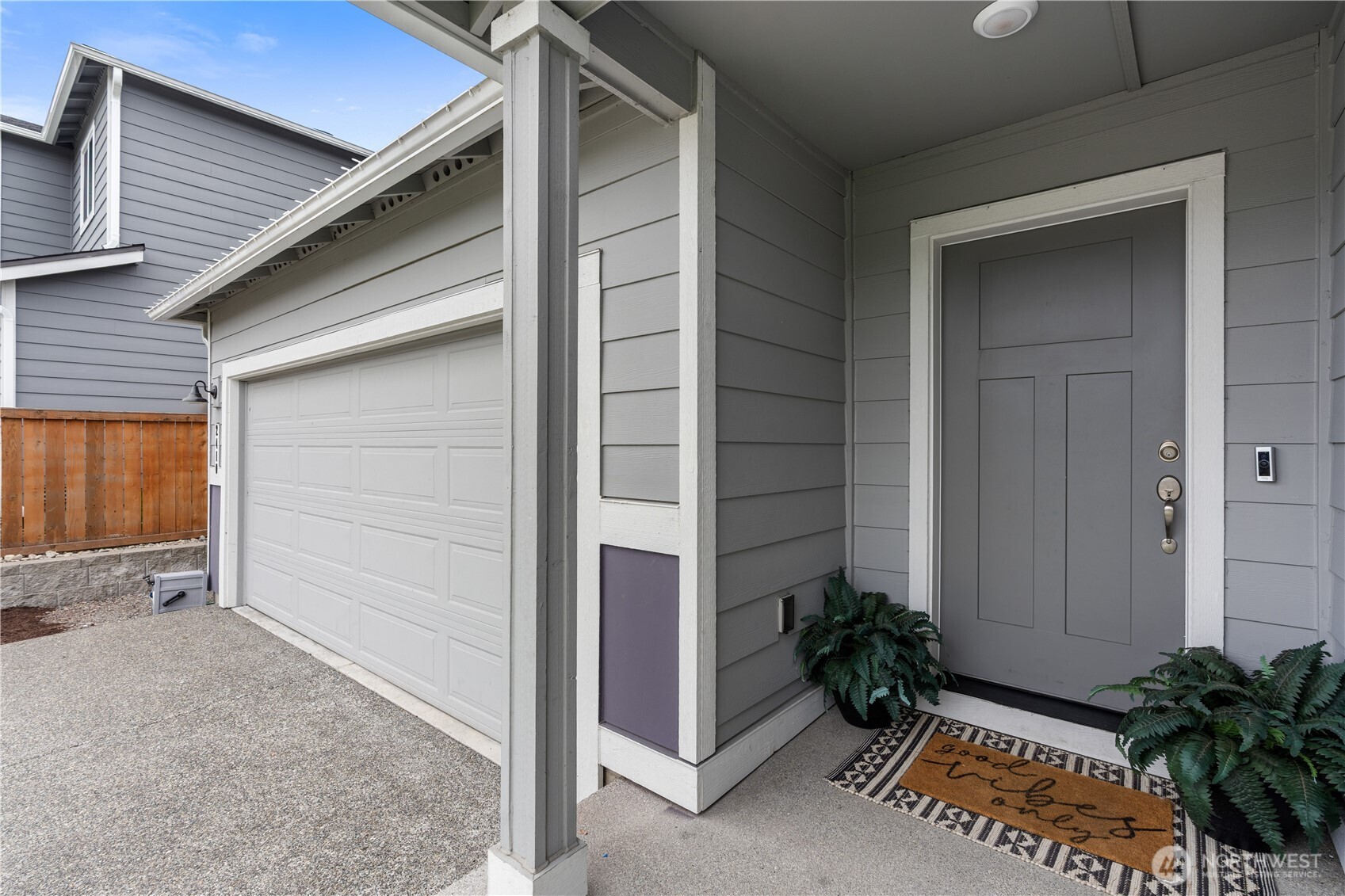 2410 Cantergrove Drive Property Photo 8