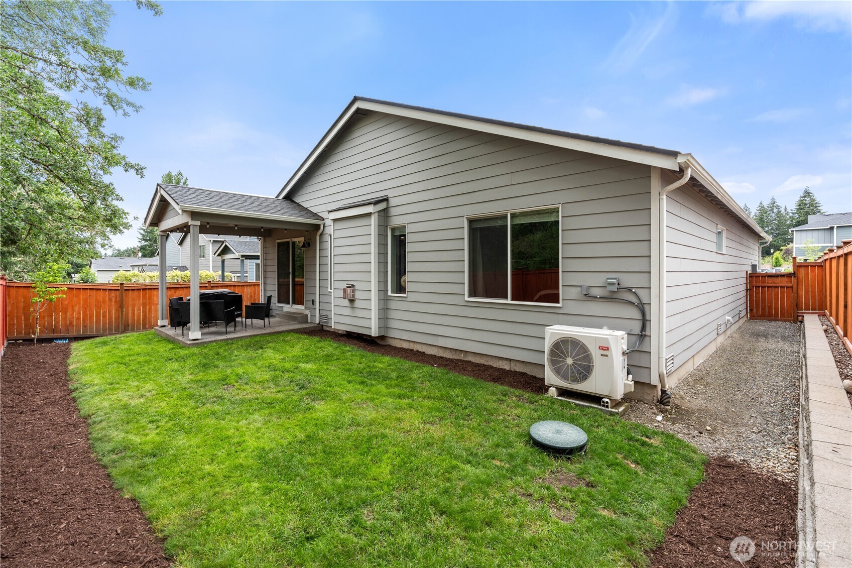 2410 Cantergrove Drive Property Photo 33