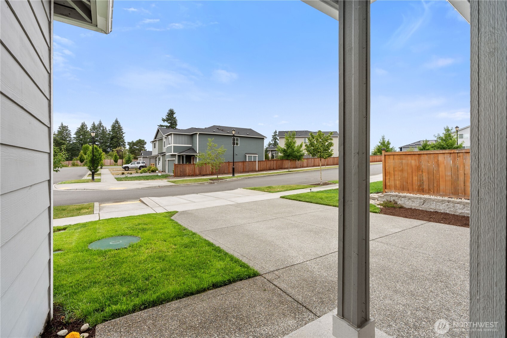 2410 Cantergrove Drive Property Photo 34