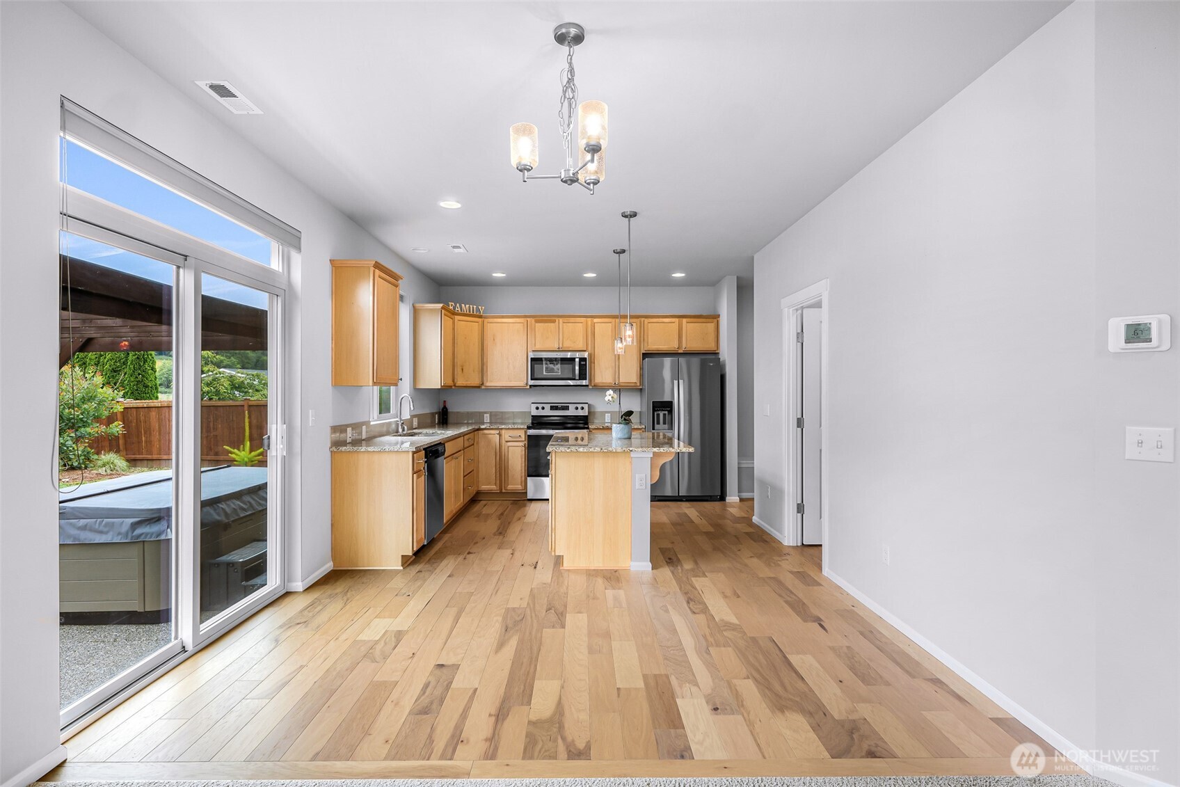 337 Cambridge Loop Property Photo 13