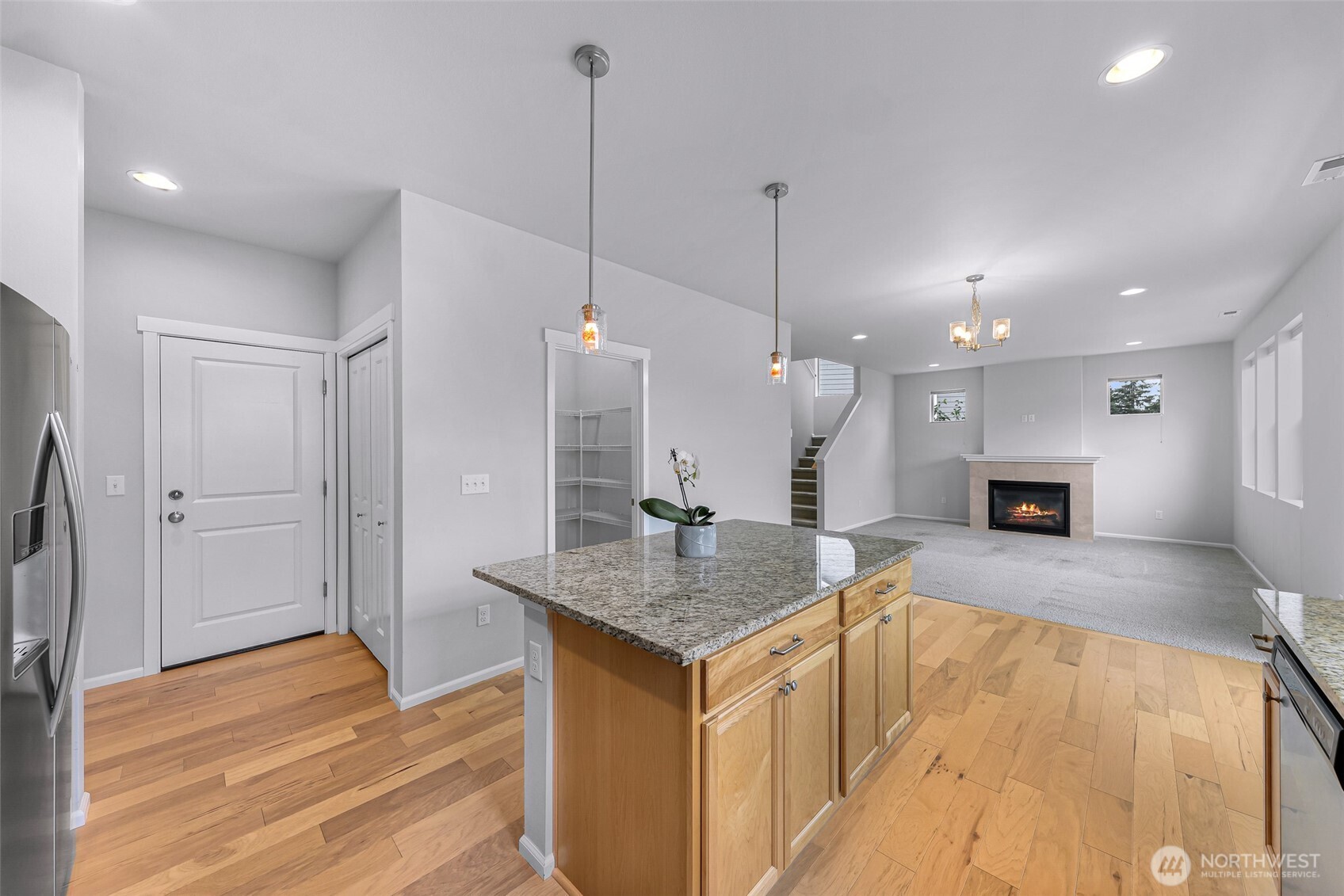 337 Cambridge Loop Property Photo 19