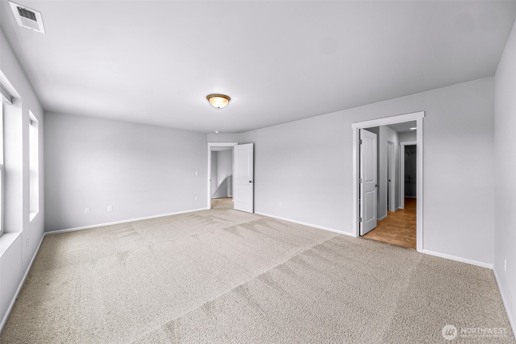 337 Cambridge Loop Property Photo 21