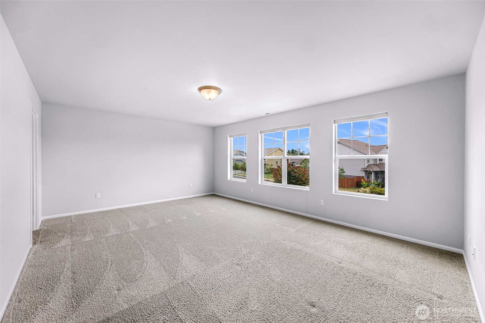 337 Cambridge Loop Property Photo 22