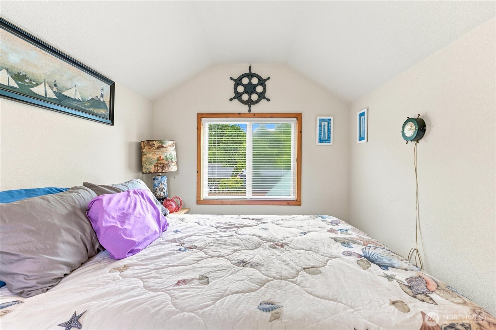 26202 R Street Property Photo 10