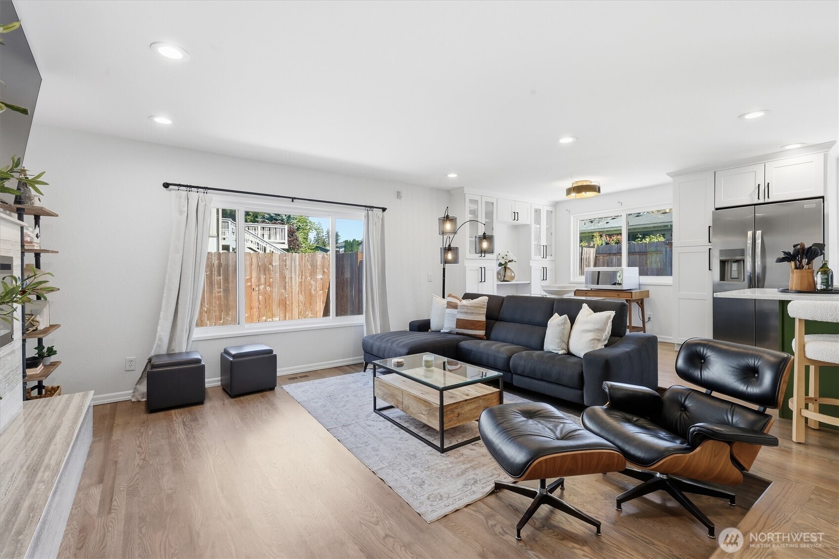 15305 47th Place Property Photo 3