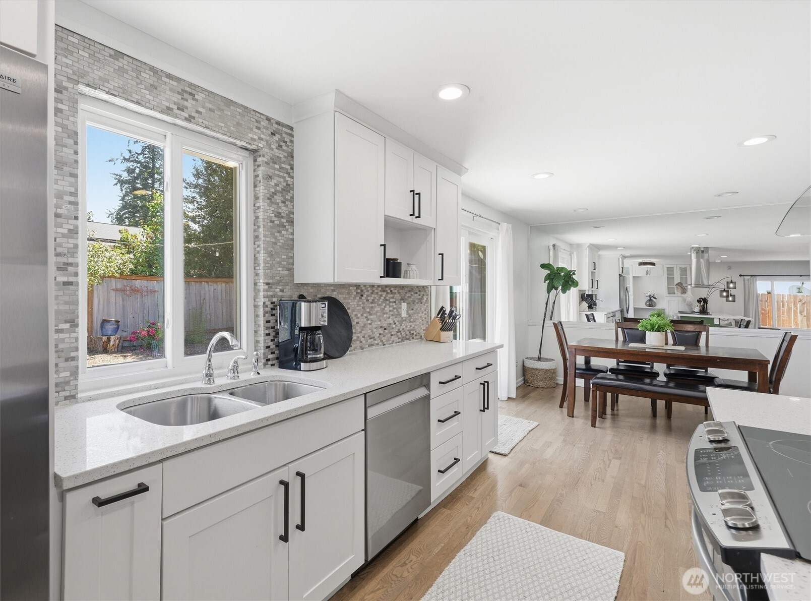 15305 47th Place Property Photo 8