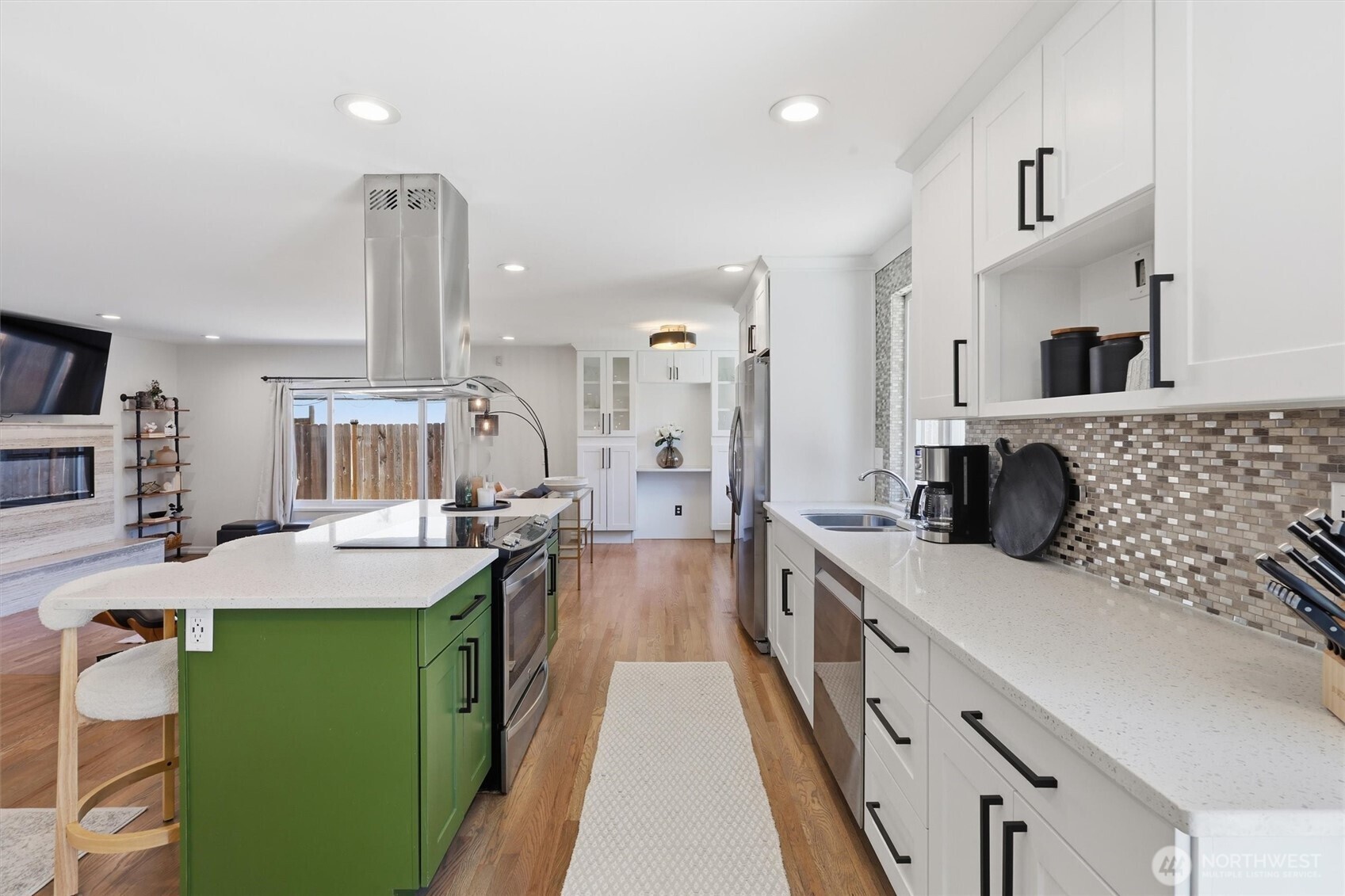 15305 47th Place Property Photo 11