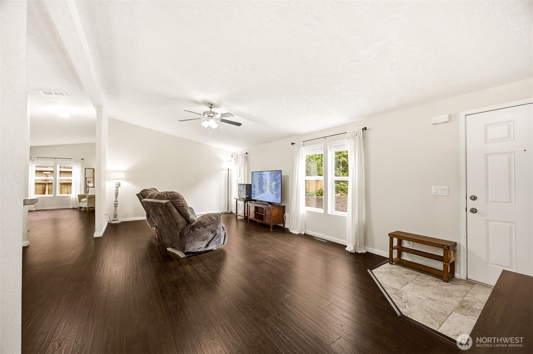 90 N Hamma Hamma Drive Property Photo 3