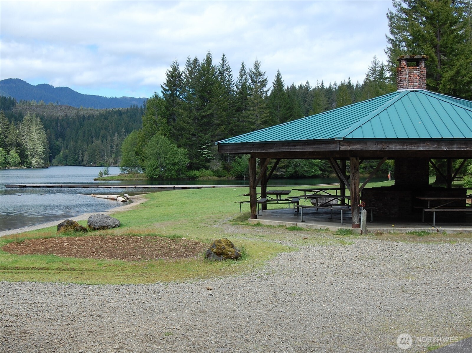 90 N Hamma Hamma Drive Property Photo 28