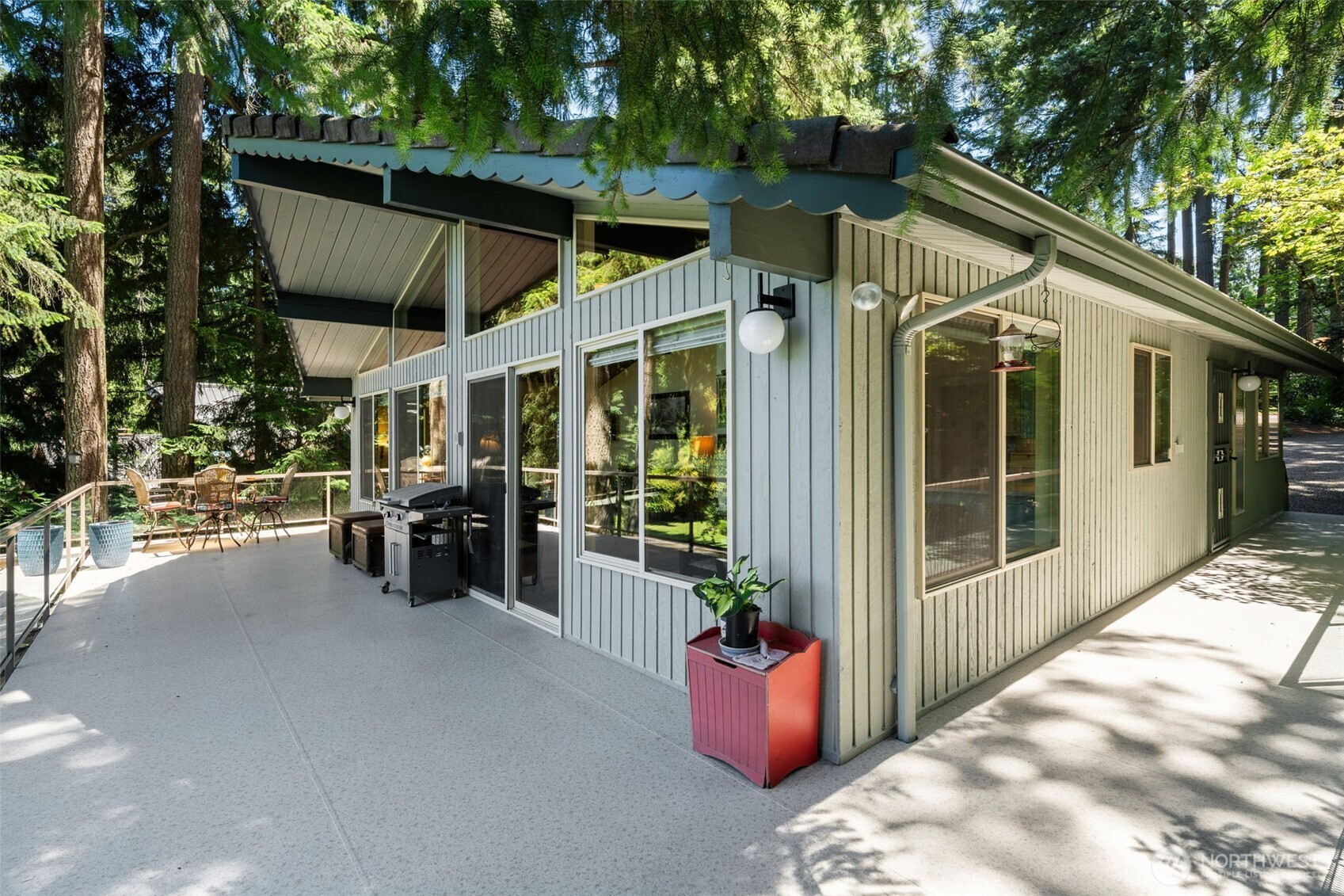 18216 77th Street Property Photo 6