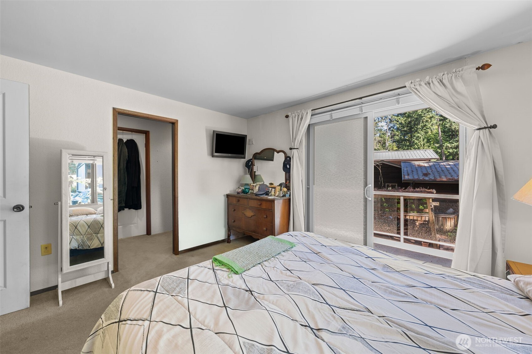 18216 77th Street Property Photo 16
