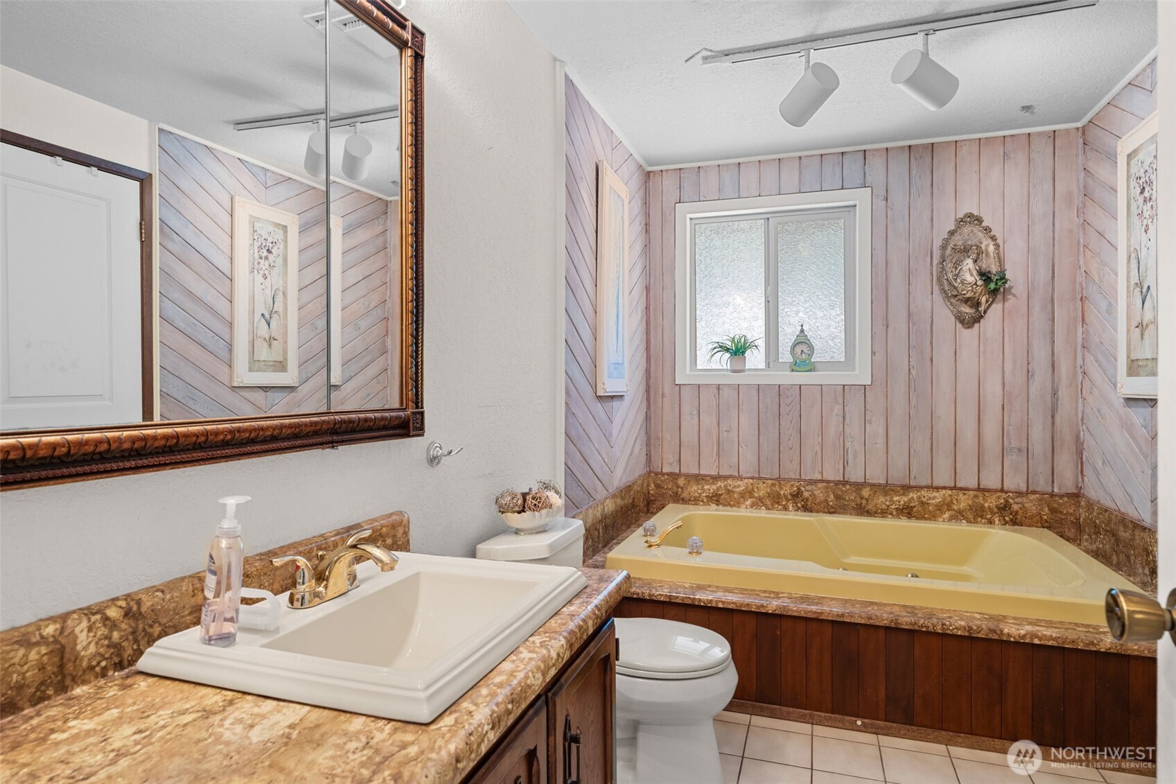 18216 77th Street Property Photo 17