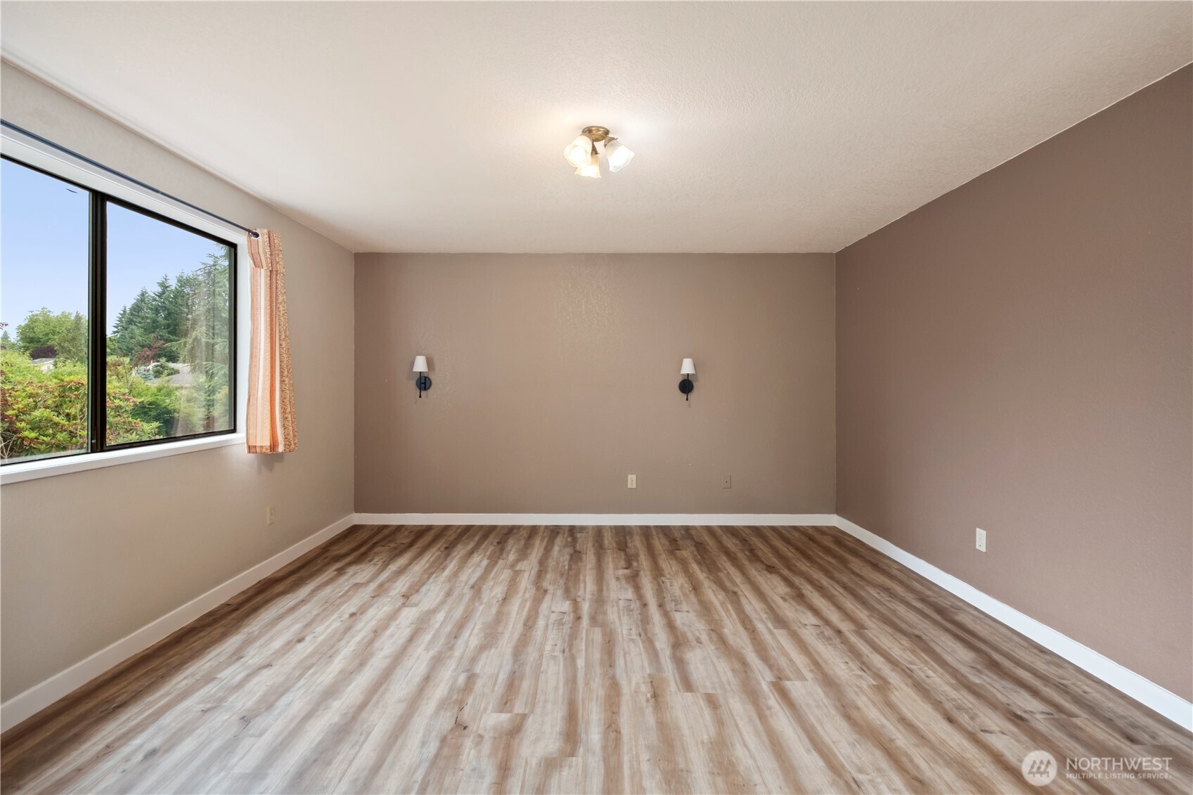 8906 10th Drive Property Photo 26