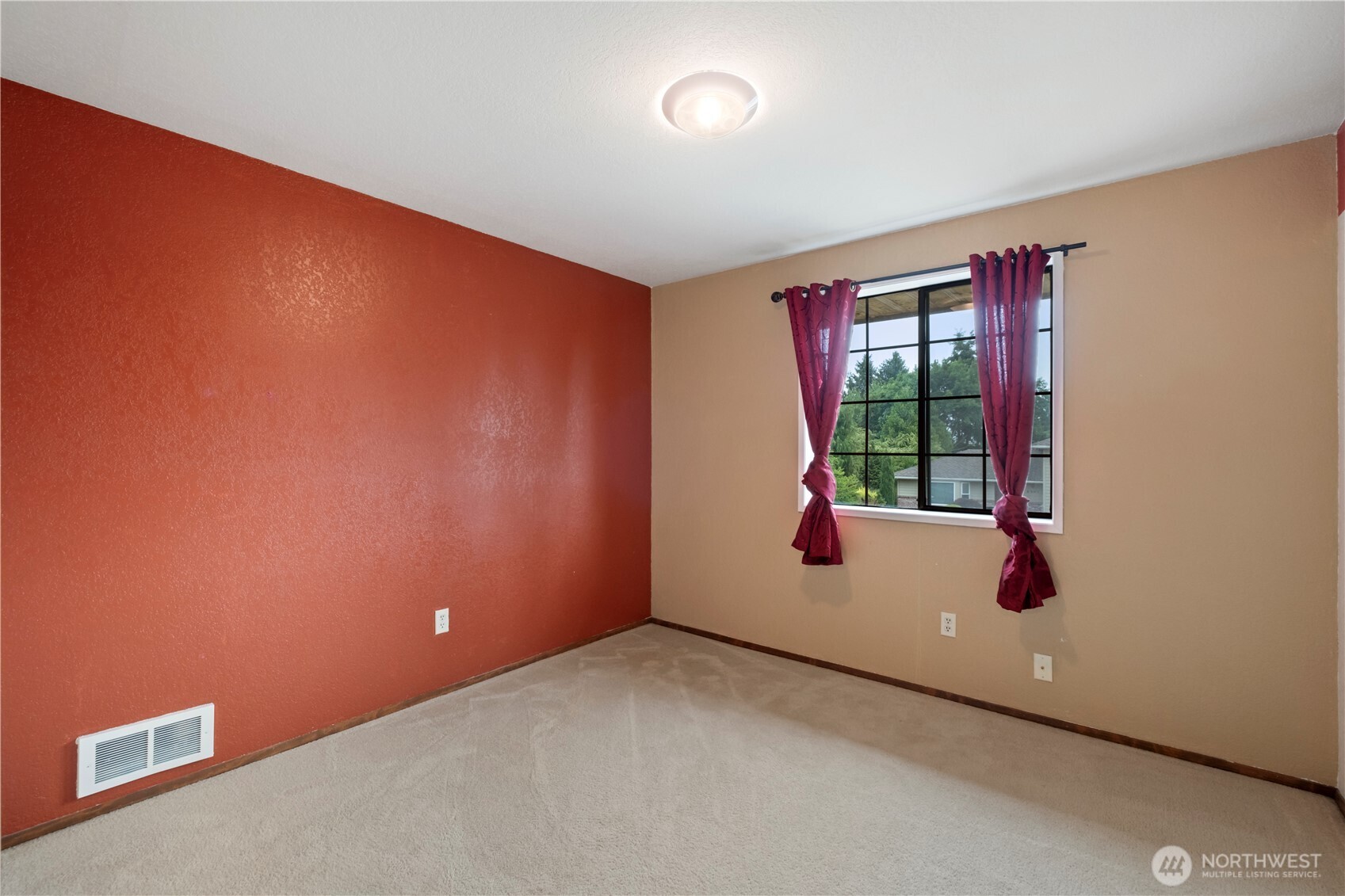 8906 10th Drive Property Photo 27
