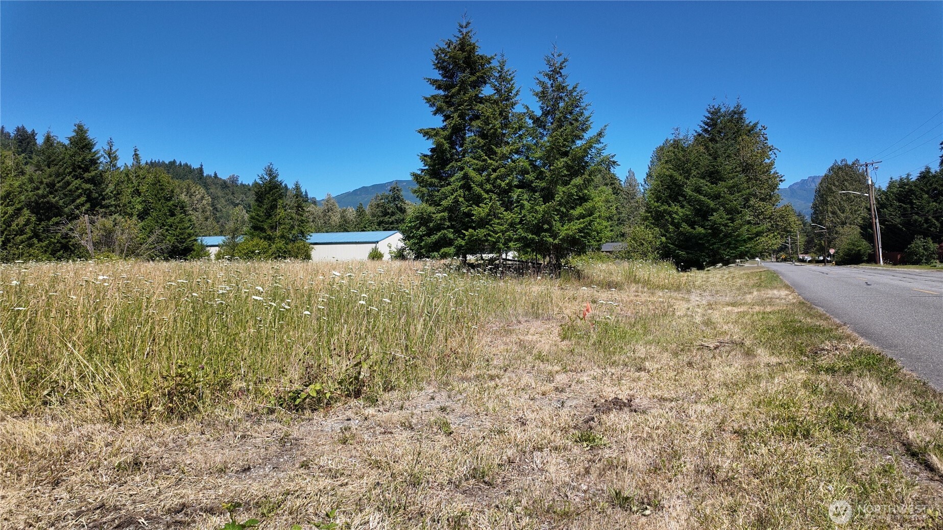 45075 Cedar Street Property Photo 9