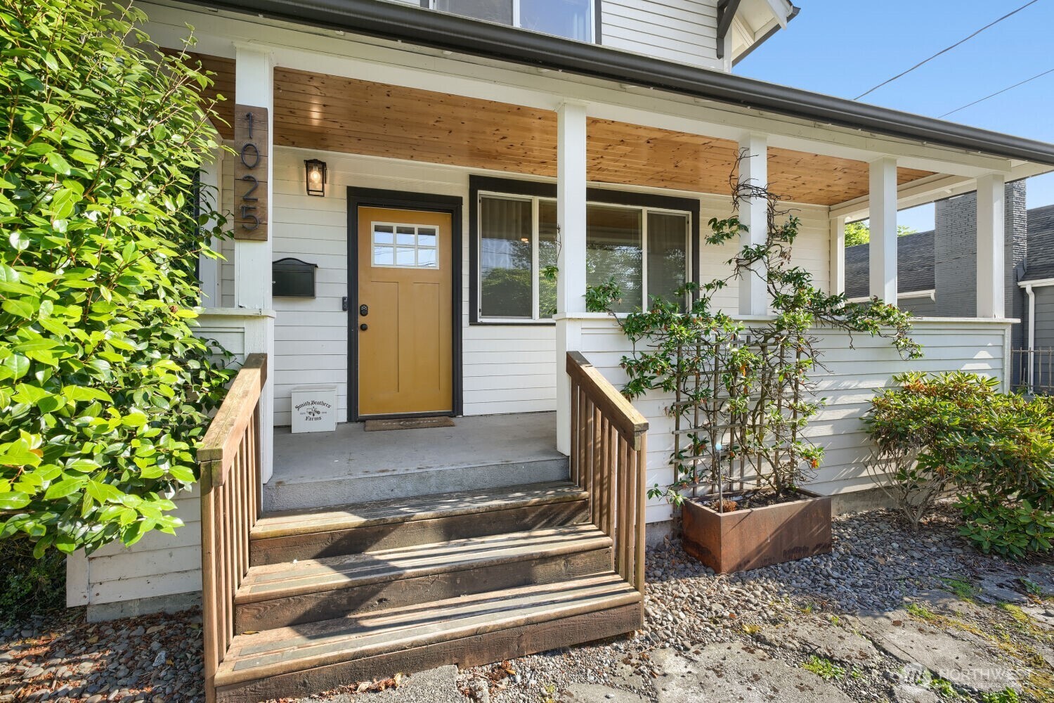 1025 S Donovan Street Property Photo 3