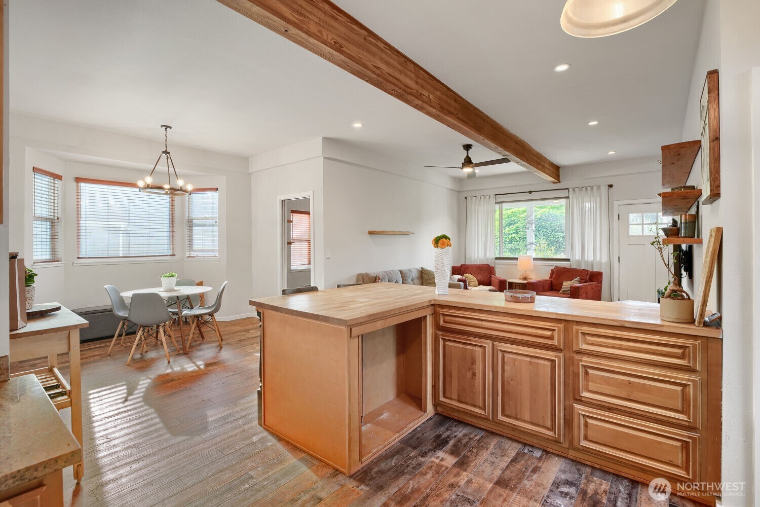 1025 S Donovan Street Property Photo 10