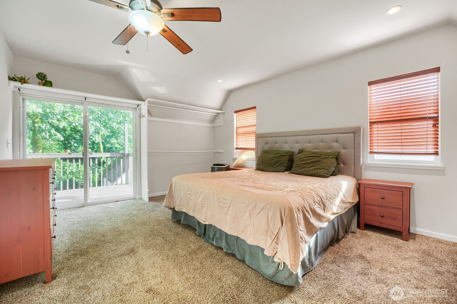 1025 S Donovan Street Property Photo 19