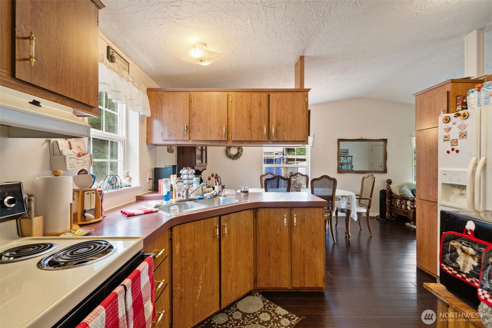 60 E Crimson Peak Road Property Photo 6