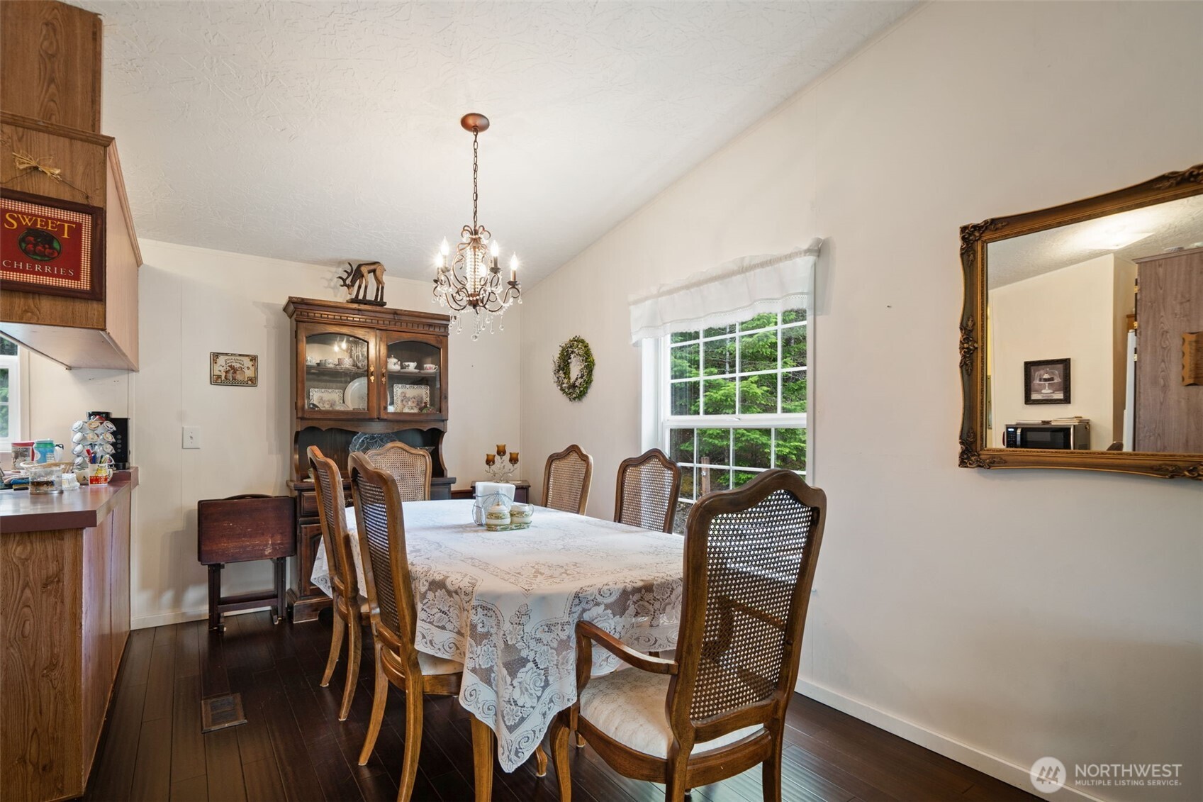 60 E Crimson Peak Road Property Photo 9