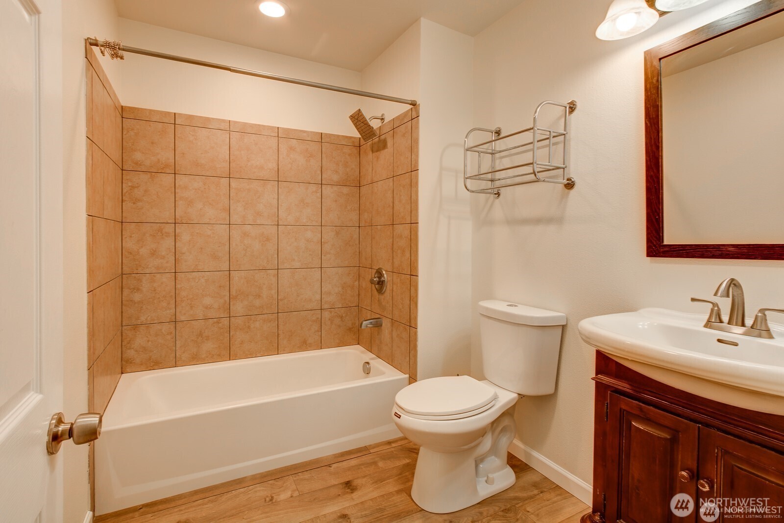 2618 30th Avenue Property Photo 4
