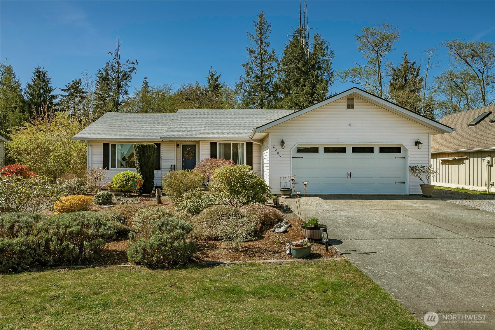 8209 Comox Road Property Photo 1