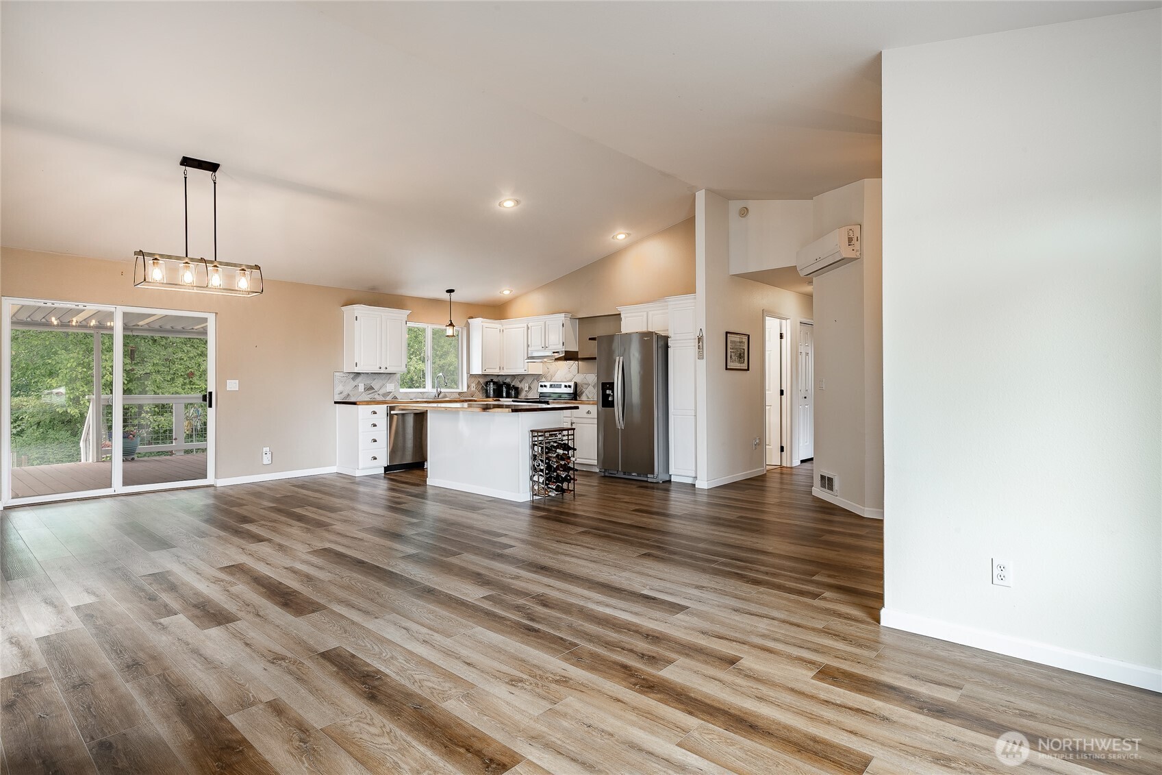 8209 Comox Road Property Photo 3