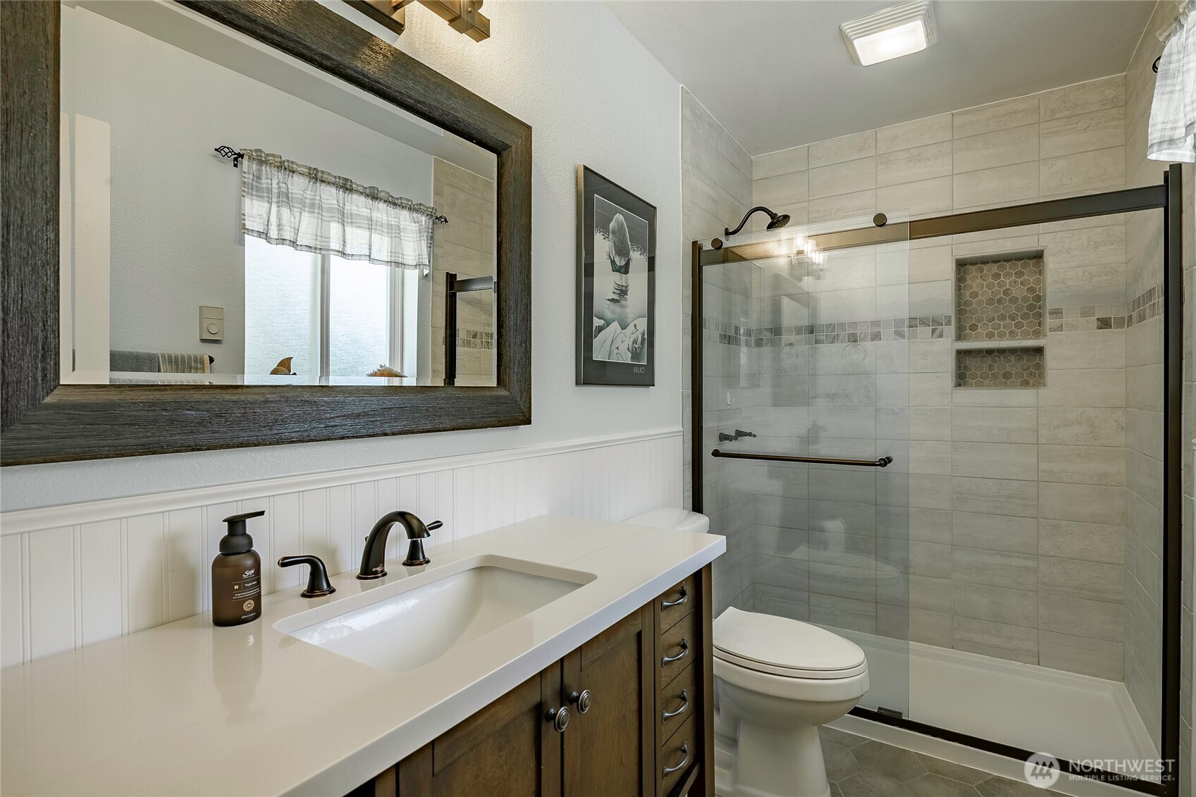 8209 Comox Road Property Photo 10