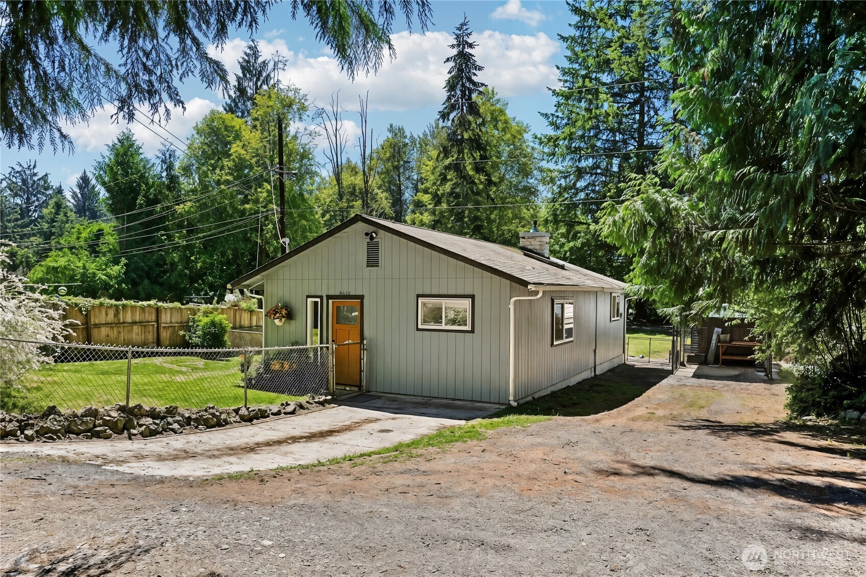 6026 Scherrer Road Property Photo 2