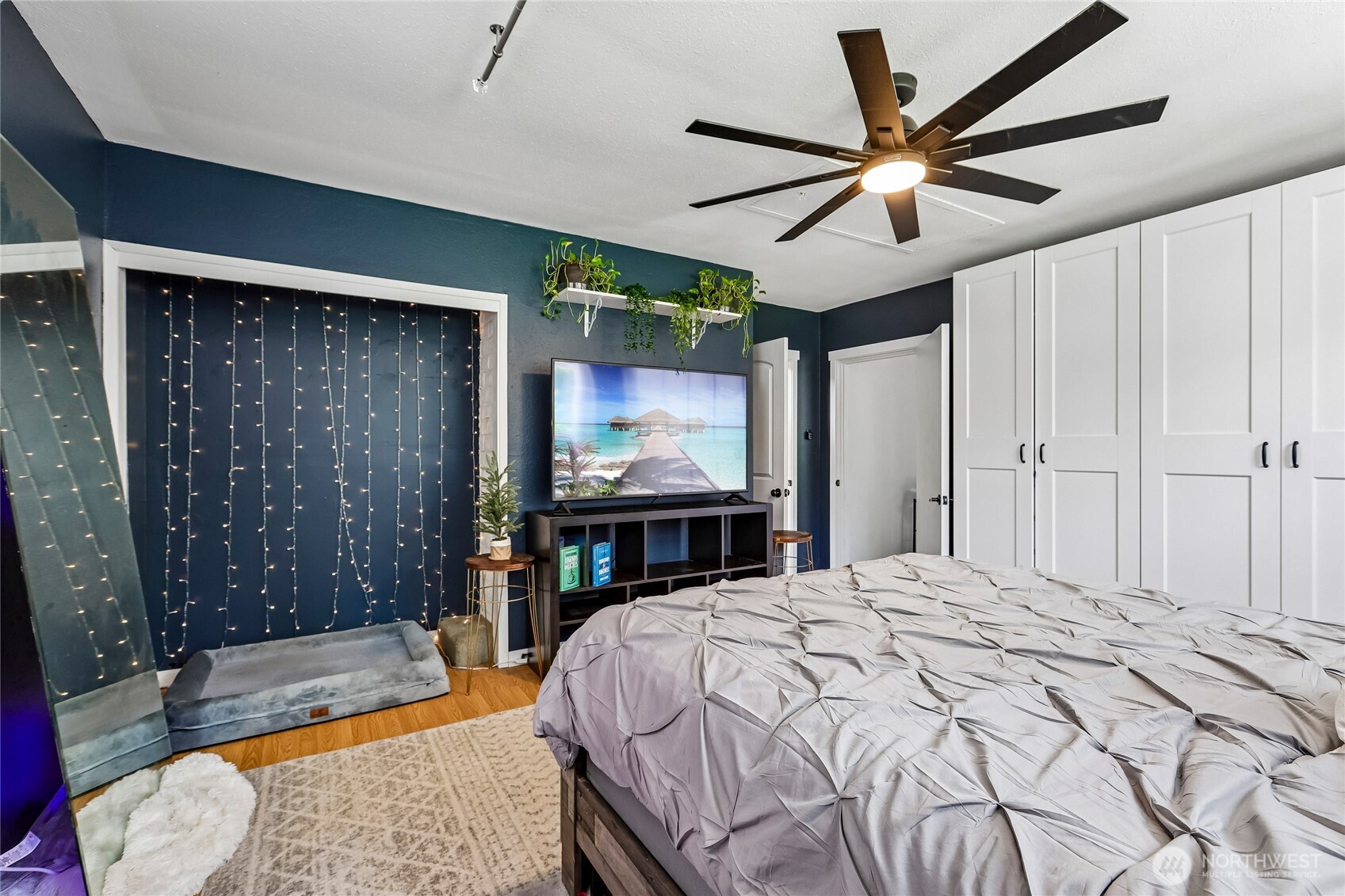 6026 Scherrer Road Property Photo 14