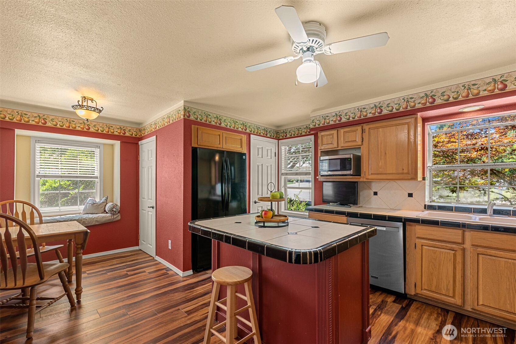 3 Summercreek Place Property Photo 11