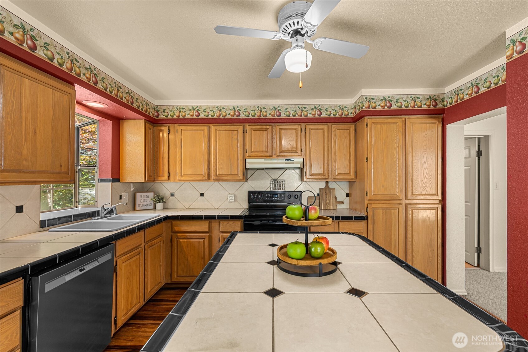 3 Summercreek Place Property Photo 14