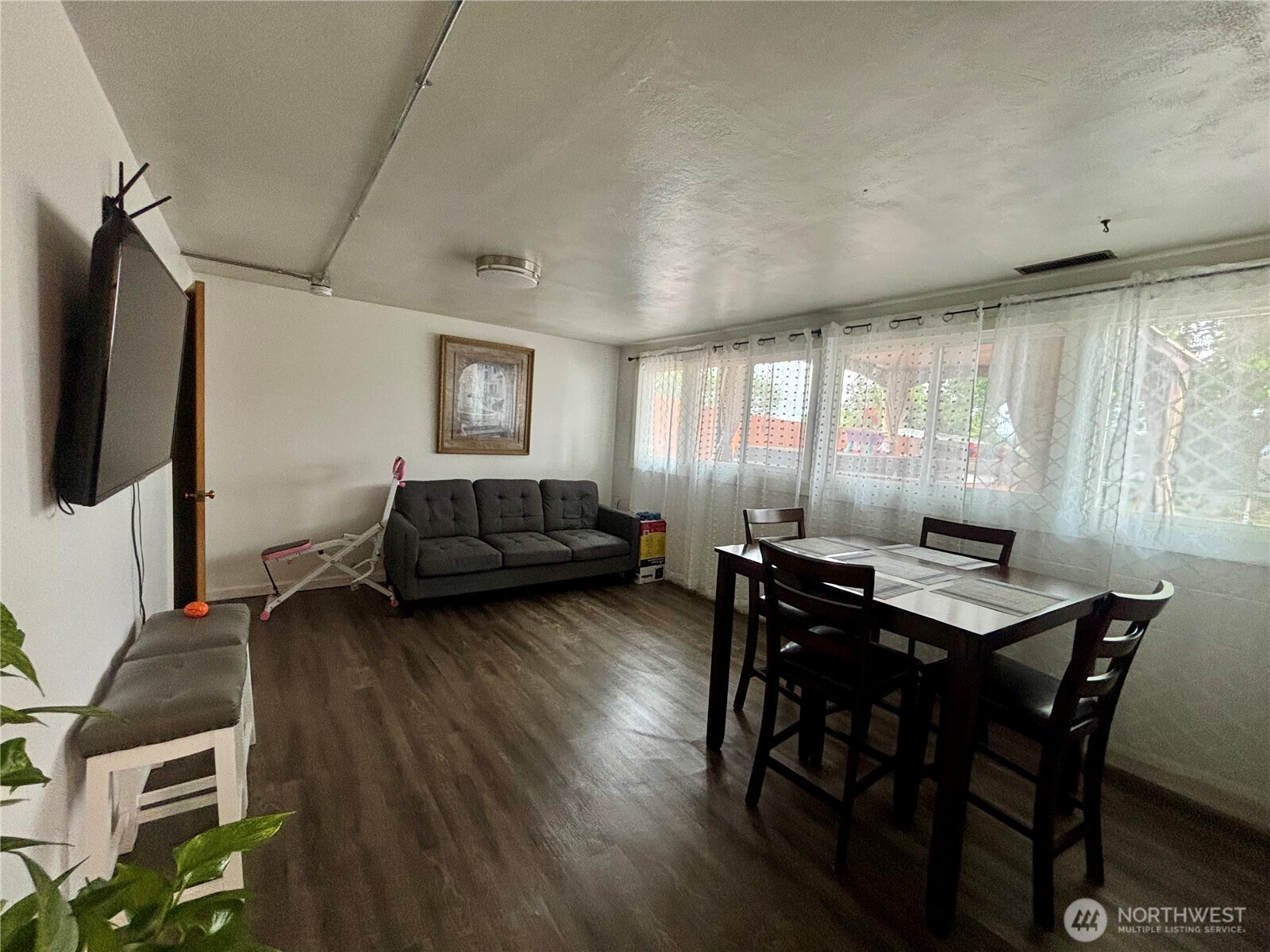 610 S 71st Avenue Property Photo 11