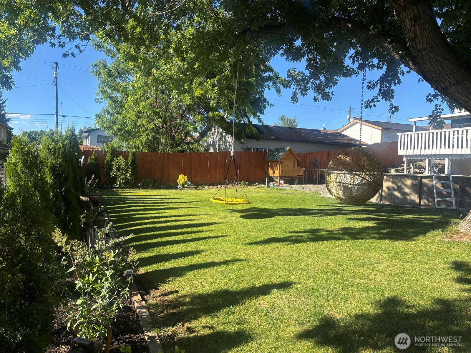 610 S 71st Avenue Property Photo 18