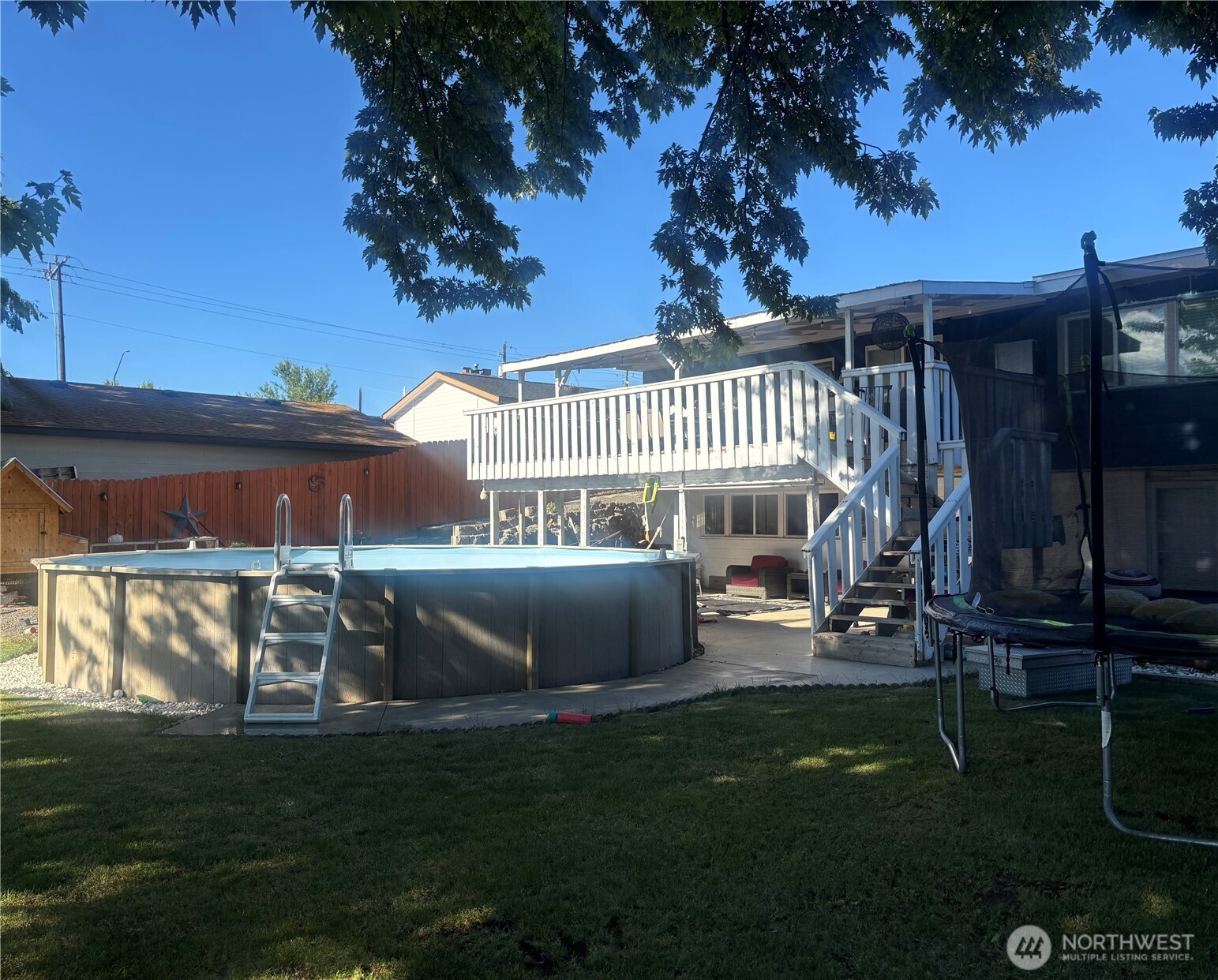 610 S 71st Avenue Property Photo 20