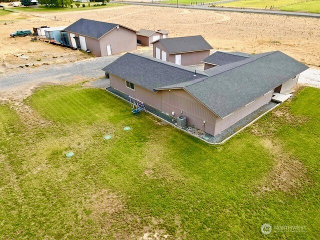 10946 NE 5.2 Road Property Photo 1