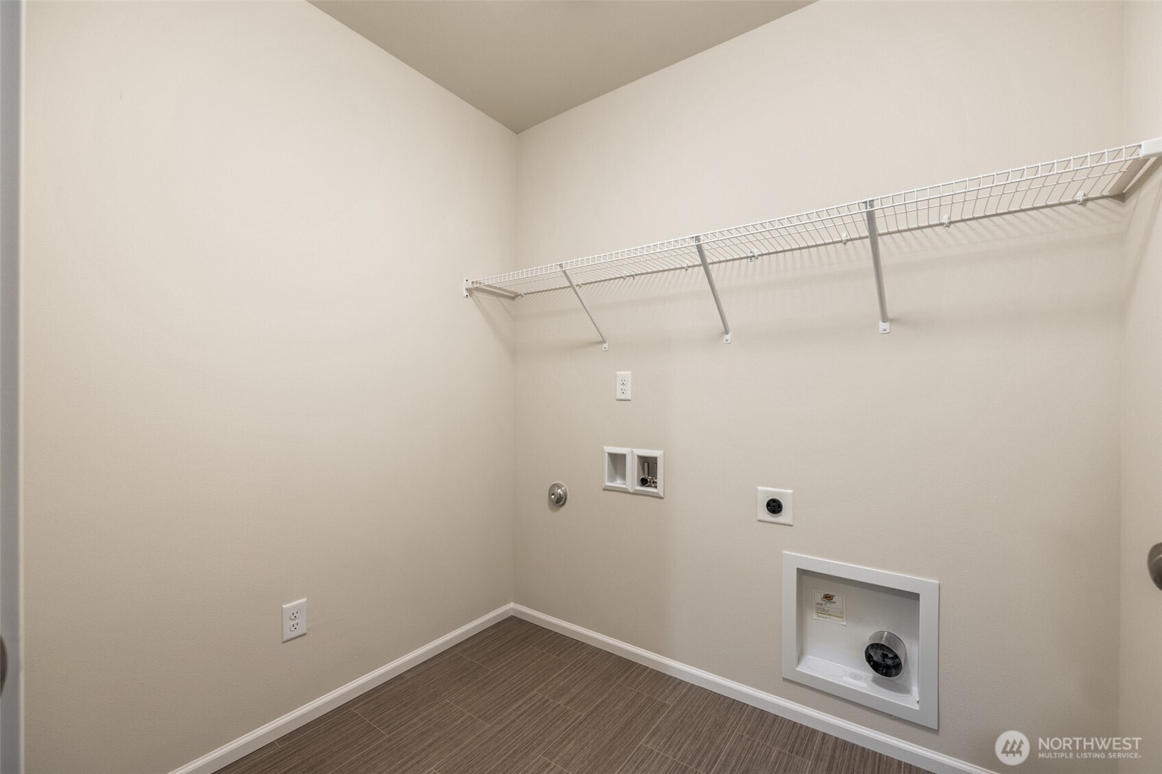 104 Pine Hollow Drive Property Photo 16