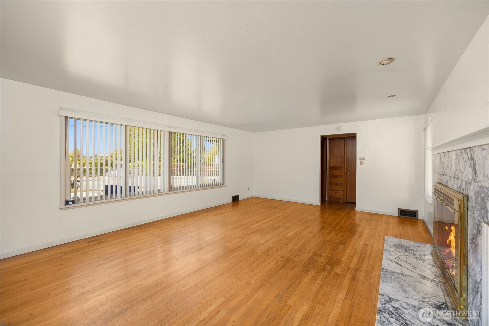 24608 Marine View Drive Property Photo 4
