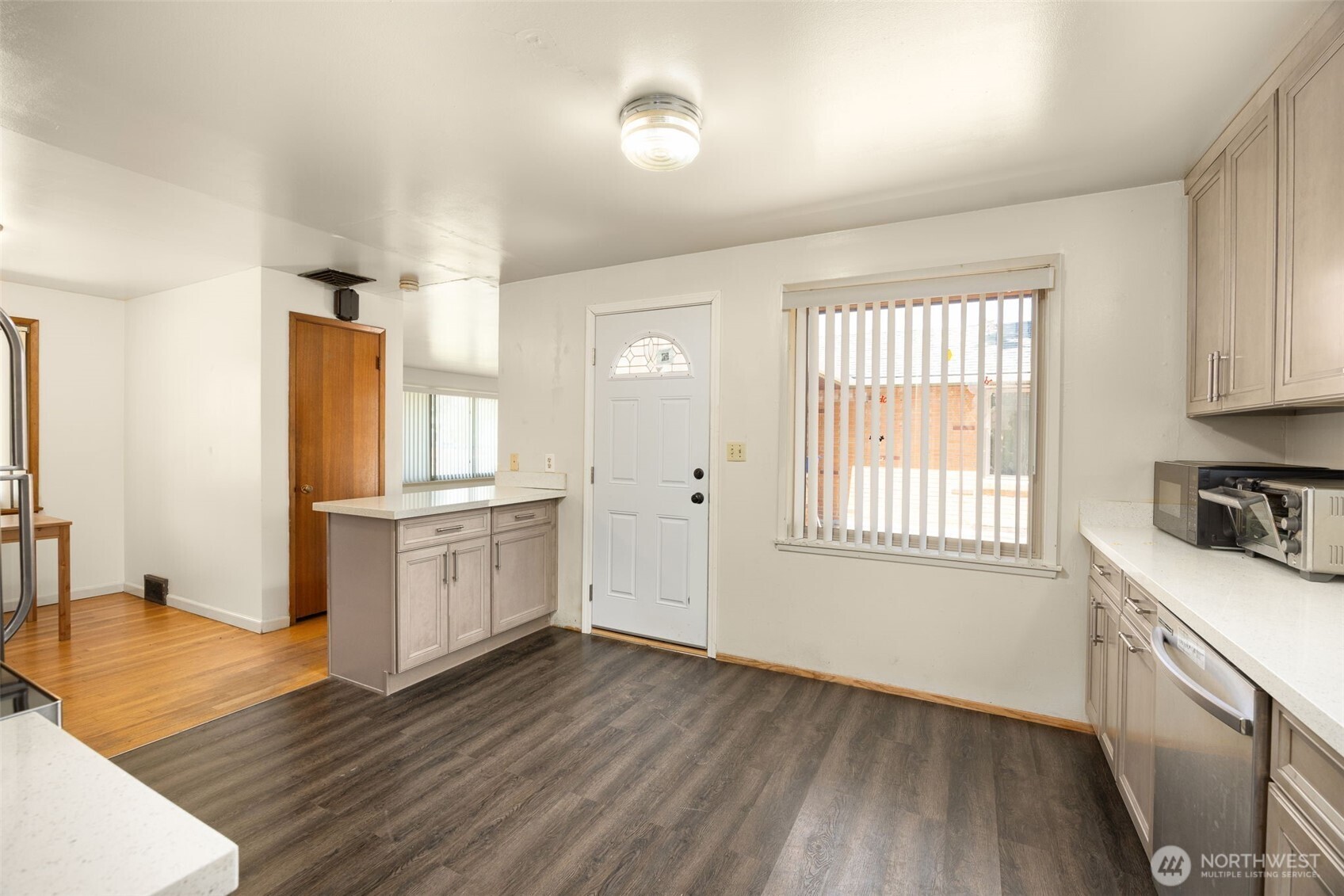 24608 Marine View Drive Property Photo 8