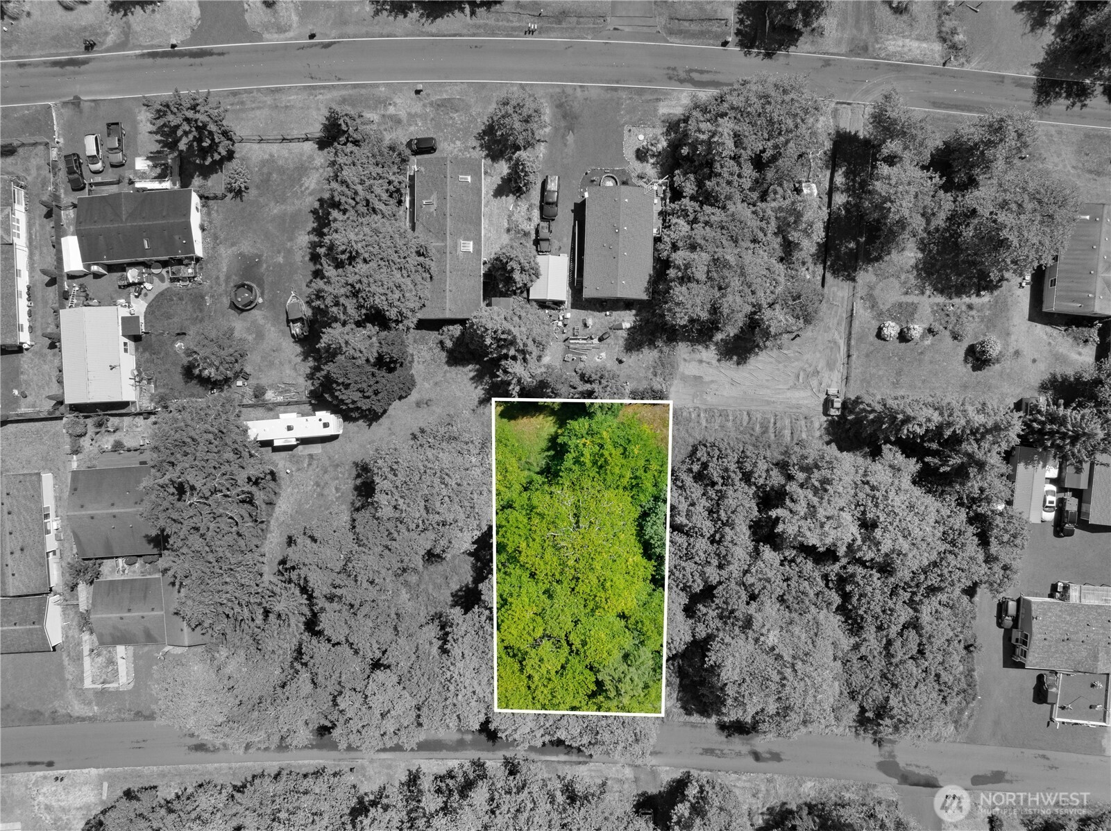 576 Chenois Avenue Property Photo 4