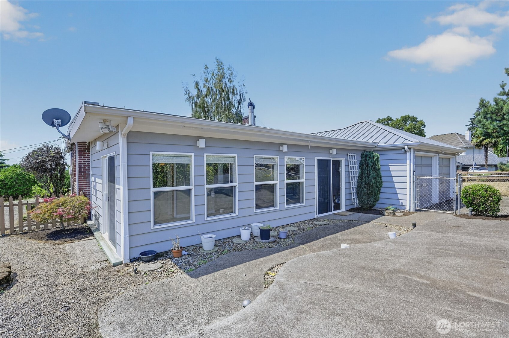 6805 Se Middle Way Property Photo 1