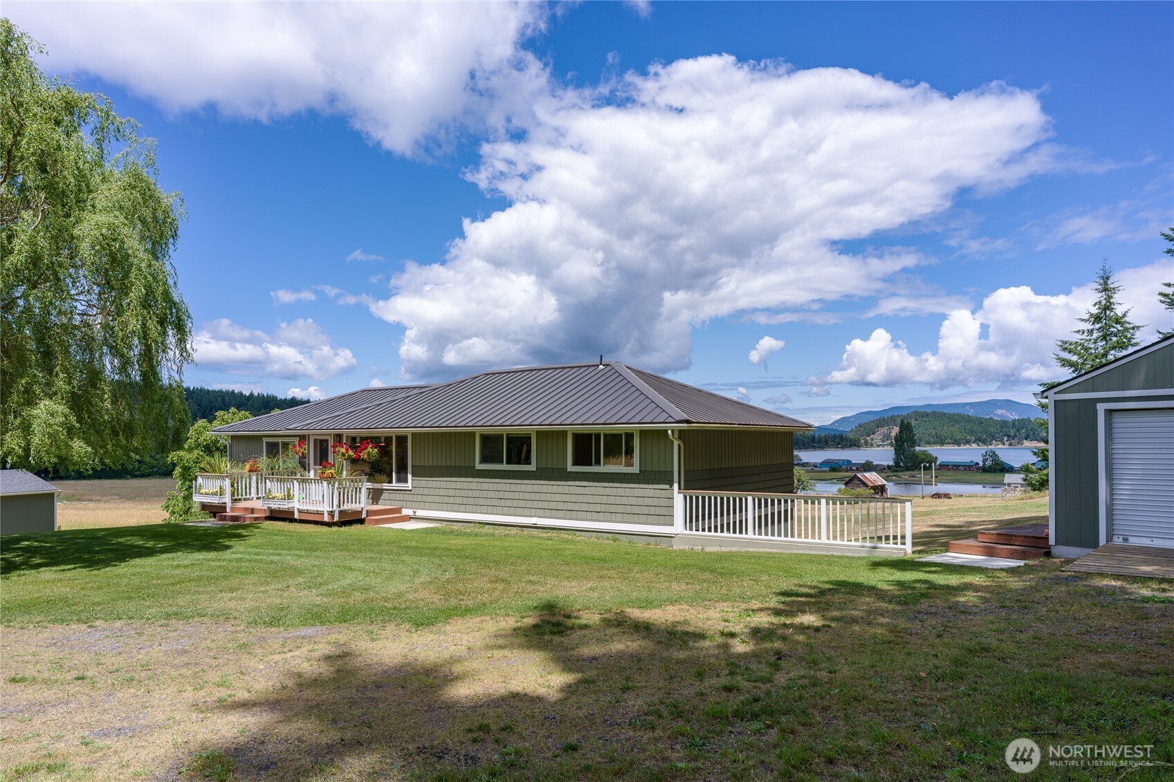 103 Less Traveled Road Property Photo 2