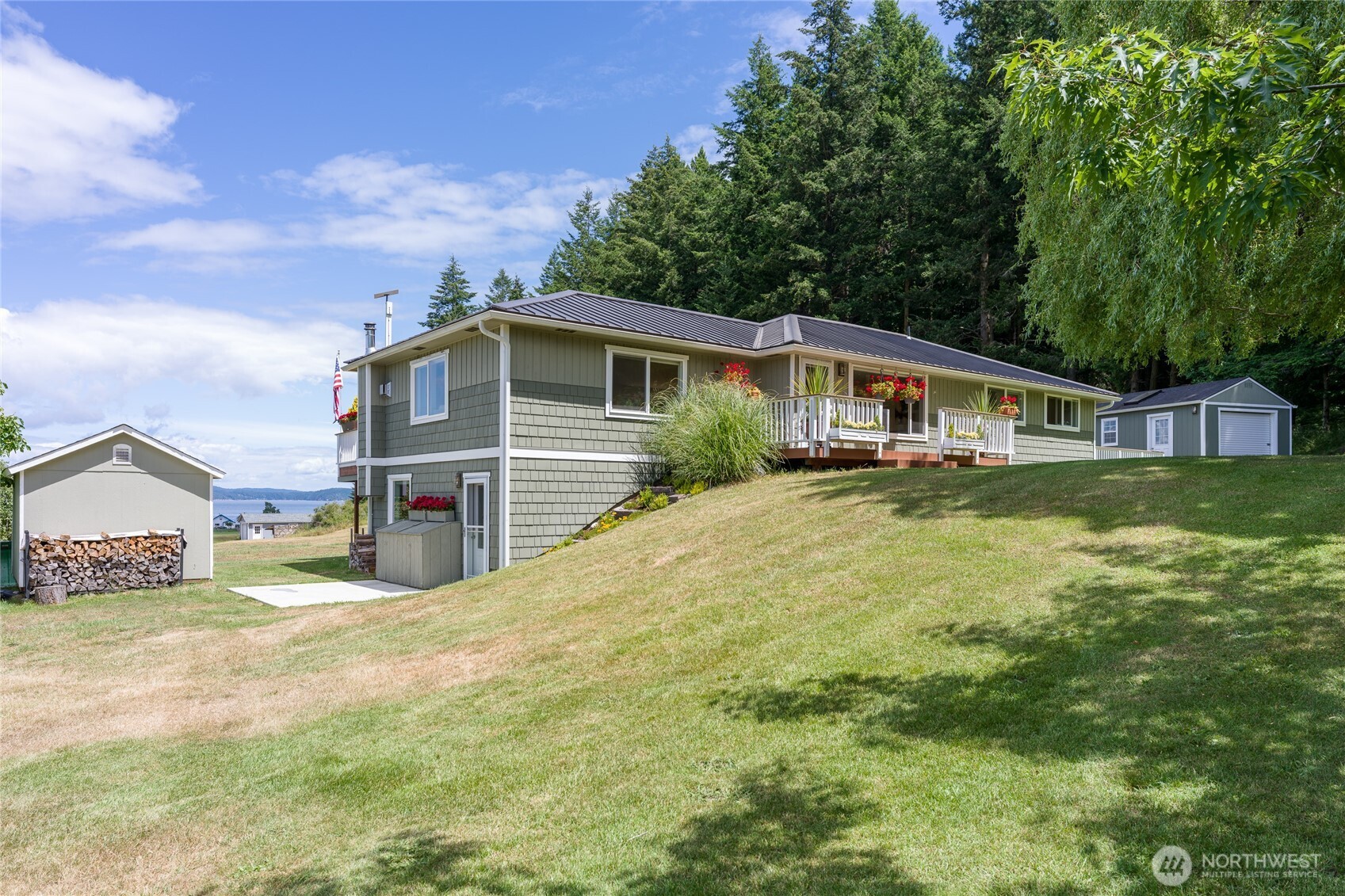 103 Less Traveled Road Property Photo 4