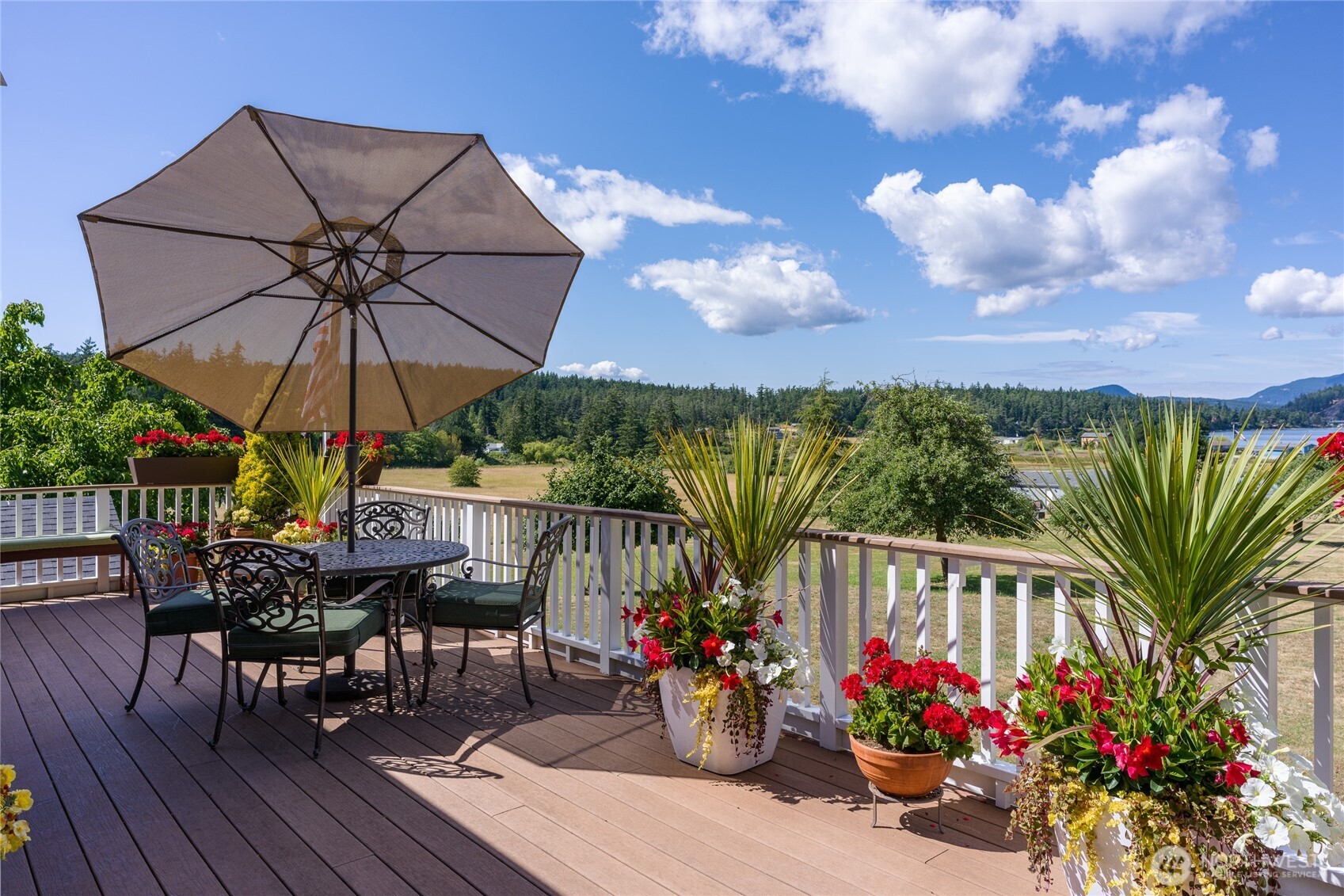 103 Less Traveled Road Property Photo 8