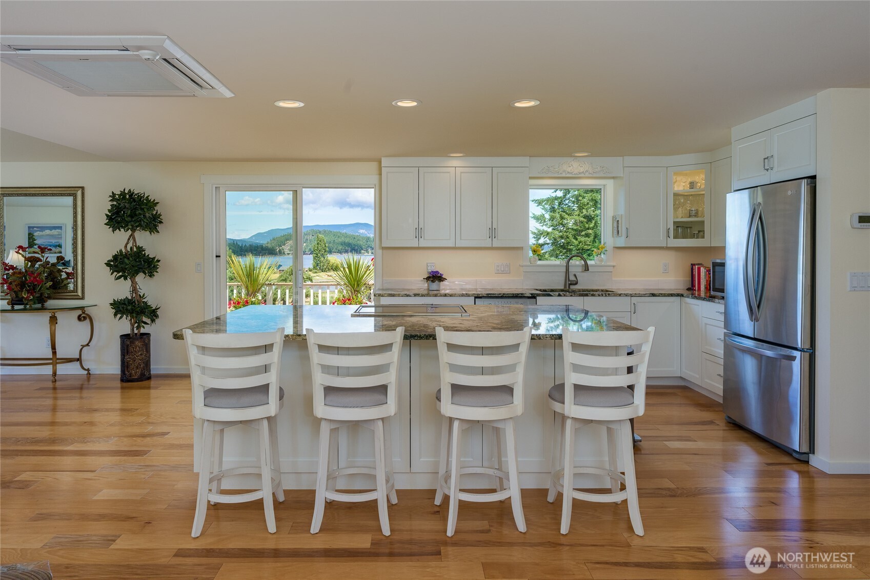 103 Less Traveled Road Property Photo 12