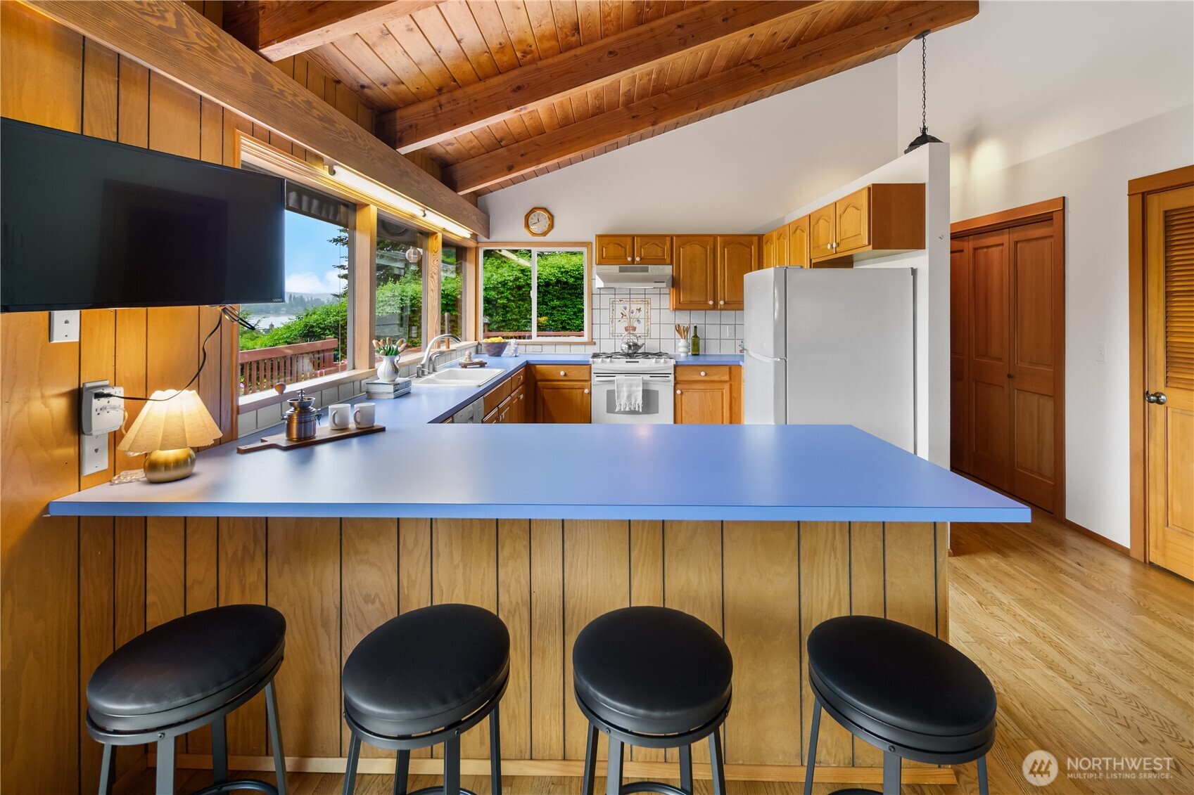 22516 100th Place Property Photo 11