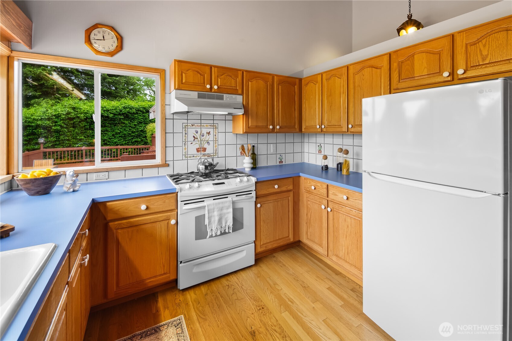 22516 100th Place Property Photo 13