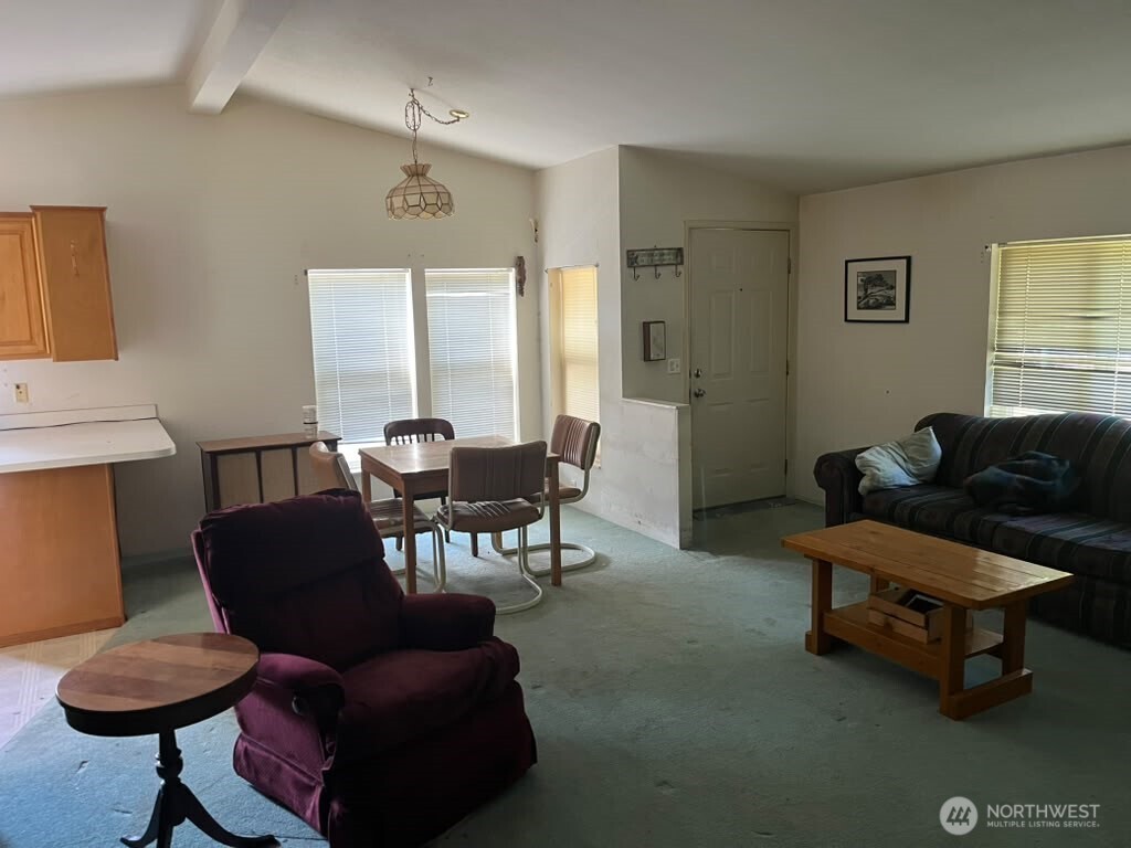 140 W Spruce Street Property Photo 6