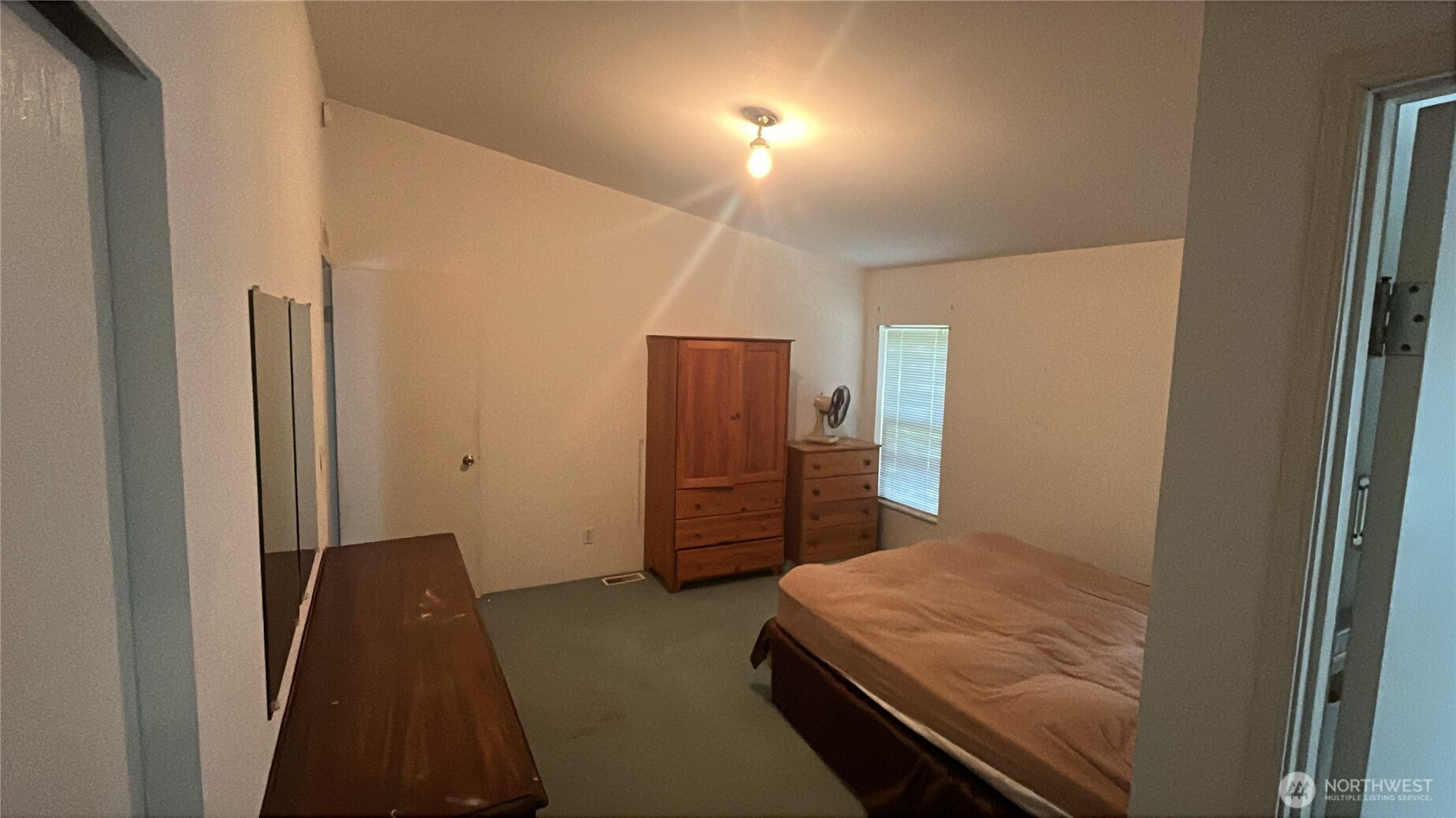 140 W Spruce Street Property Photo 9